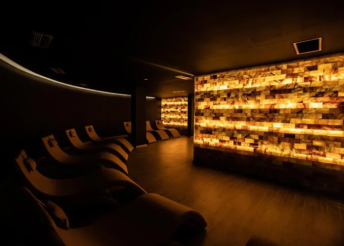 Fafa Sun - Adults Only Golem (Tirana)